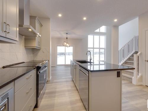 13023 213 Street, Edmonton, AB - Indoor Photo Showing Kitchen With Upgraded Kitchen