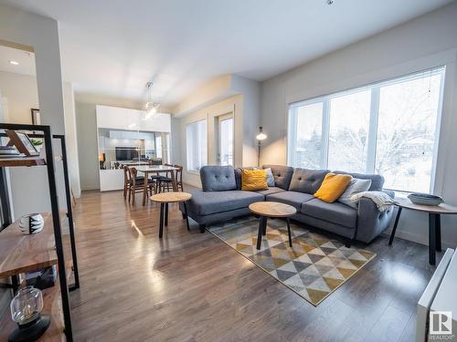 306 5 St Louis Street, St. Albert, AB - Indoor Photo Showing Living Room