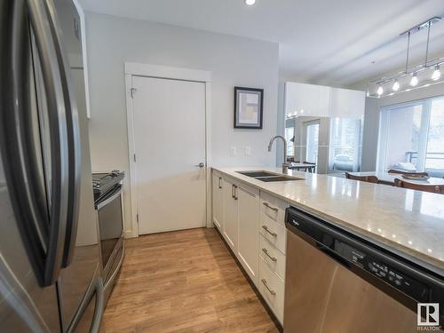 306 5 St Louis Street, St. Albert, AB - Indoor Photo Showing Kitchen With Double Sink With Upgraded Kitchen