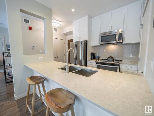 306 5 St Louis Street, St. Albert, AB - Indoor Photo Showing Kitchen With Double Sink With Upgraded Kitchen