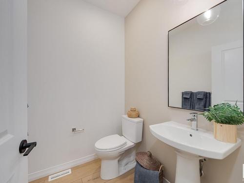 161 Stonehouse Way, Leduc, AB - Indoor Photo Showing Bathroom