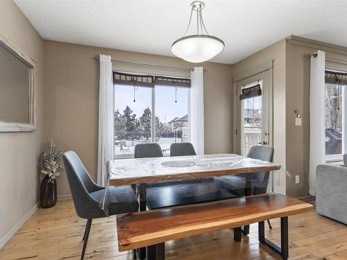 6914 19A Avenue, Edmonton, AB - Indoor Photo Showing Dining Room