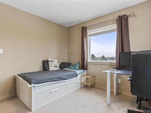 6914 19A Avenue, Edmonton, AB - Indoor Photo Showing Bedroom