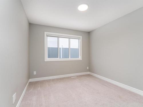 16720 30 Avenue, Edmonton, AB - Indoor Photo Showing Other Room