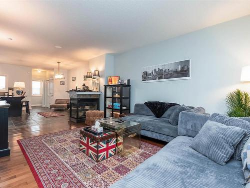 4947 Terwillegar Common, Edmonton, AB - Indoor Photo Showing Living Room