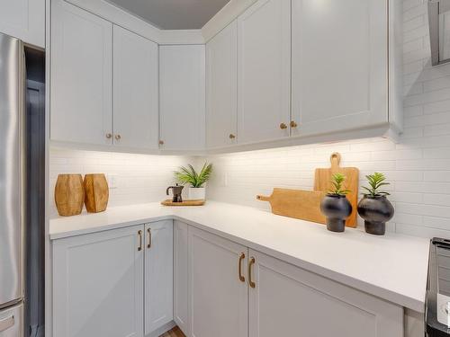 166 Stonehouse Way, Leduc, AB - Indoor Photo Showing Kitchen