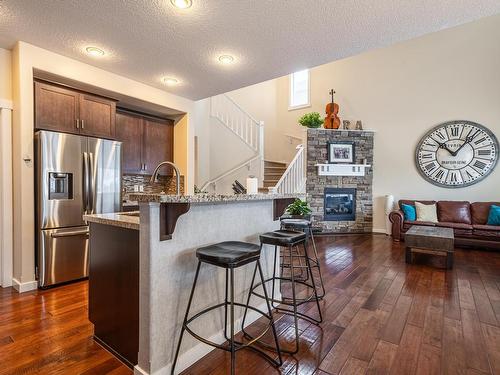 3620 14 Street Nw, Edmonton, AB - Indoor Photo Showing Kitchen With Upgraded Kitchen