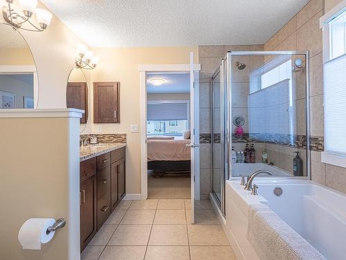 3620 14 Street Nw, Edmonton, AB - Indoor Photo Showing Bathroom