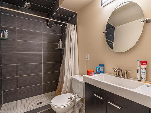 3620 14 Street Nw, Edmonton, AB - Indoor Photo Showing Bathroom