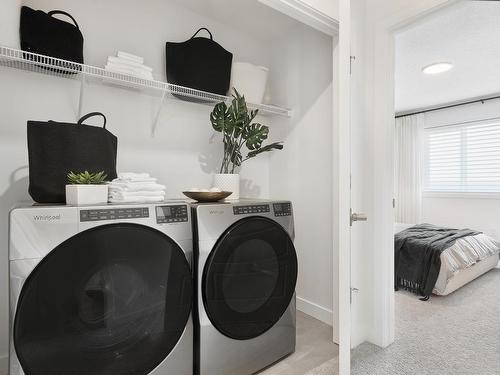 118 Stiles Bend, Leduc, AB - Indoor Photo Showing Laundry Room