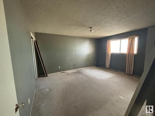 5316 52 Avenue, Bruderheim, AB - Indoor Photo Showing Other Room