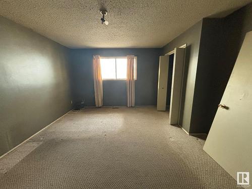 5316 52 Avenue, Bruderheim, AB - Indoor Photo Showing Other Room