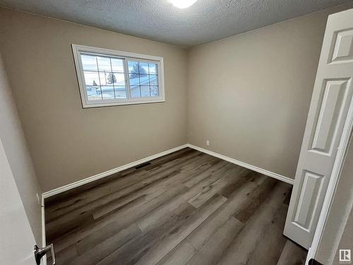 6728 136 Avenue, Edmonton, AB - Indoor Photo Showing Other Room