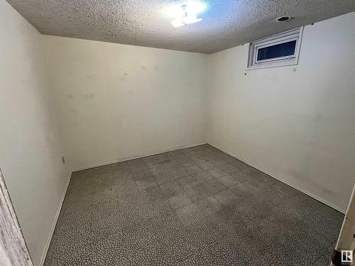 6728 136 Avenue, Edmonton, AB - Indoor Photo Showing Other Room