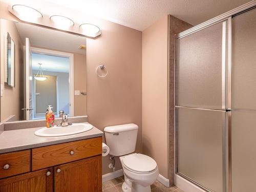 231 530 Hooke Road, Edmonton, AB - Indoor Photo Showing Bathroom