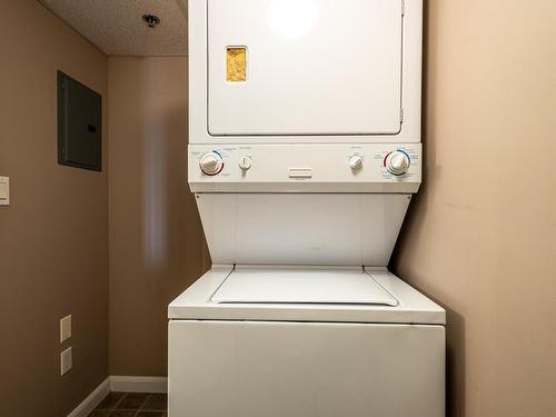 231 530 Hooke Road, Edmonton, AB - Indoor Photo Showing Laundry Room