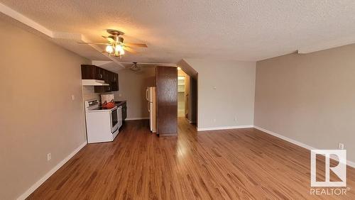 49 13590 38 Street Nw, Edmonton, AB - Indoor