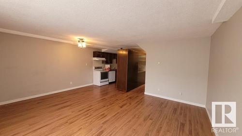 49 13590 38 Street Nw, Edmonton, AB - Indoor Photo Showing Other Room