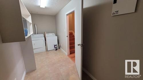 49 13590 38 Street Nw, Edmonton, AB - Indoor Photo Showing Laundry Room