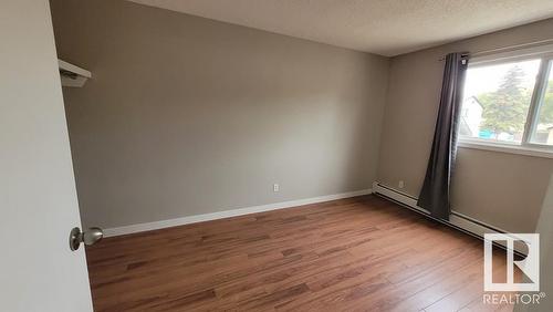 49 13590 38 Street Nw, Edmonton, AB - Indoor Photo Showing Other Room