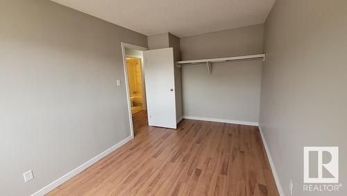 49 13590 38 Street Nw, Edmonton, AB - Indoor Photo Showing Other Room