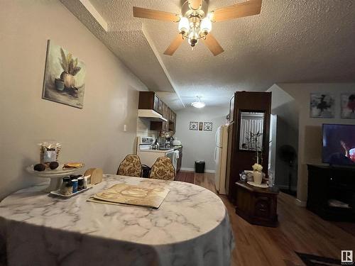 49 13590 38 Street Nw, Edmonton, AB - Indoor Photo Showing Dining Room