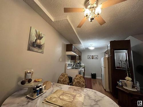 49 13590 38 Street Nw, Edmonton, AB - Indoor Photo Showing Dining Room