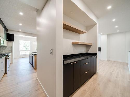 1410 Enright Landing, Edmonton, AB - Indoor Photo Showing Kitchen