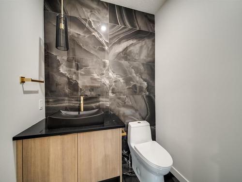 1410 Enright Landing, Edmonton, AB - Indoor Photo Showing Bathroom