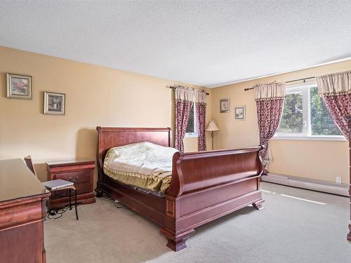 73 23054 Twp Road 512 Sw, Rural Strathcona County, AB - Indoor Photo Showing Bedroom