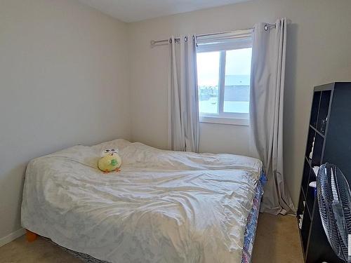 2205 16 Ave, Edmonton, AB - Indoor Photo Showing Bedroom