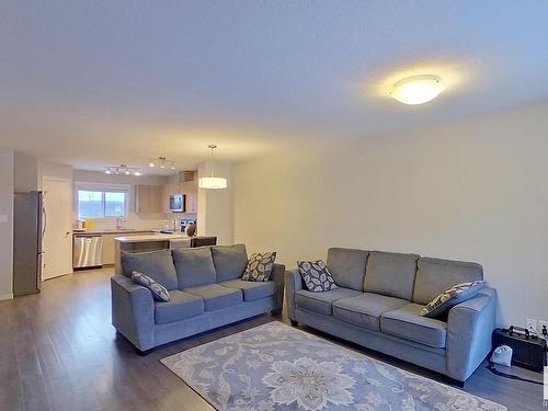 2205 16 Ave, Edmonton, AB - Indoor Photo Showing Living Room