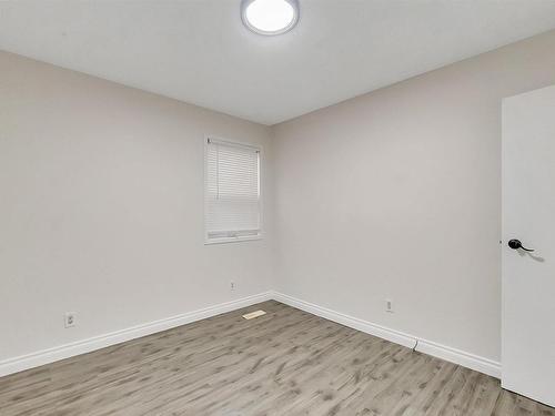 4019 34A Avenue, Edmonton, AB - Indoor Photo Showing Other Room