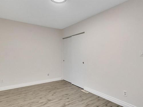 4019 34A Avenue, Edmonton, AB - Indoor Photo Showing Other Room