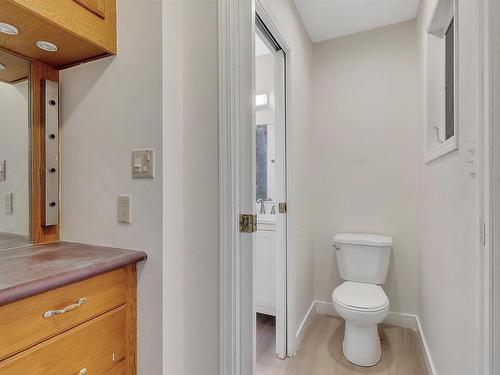 4019 34A Avenue, Edmonton, AB - Indoor Photo Showing Bathroom