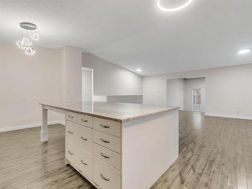 4019 34A Avenue, Edmonton, AB - Indoor