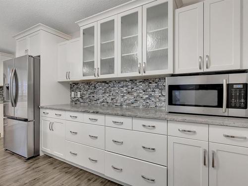 4019 34A Avenue, Edmonton, AB - Indoor Photo Showing Kitchen