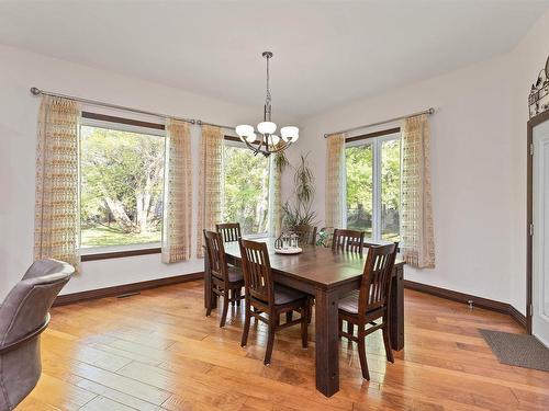 57 54315 Rge Rd 251, Rural Sturgeon County, AB - Indoor Photo Showing Dining Room