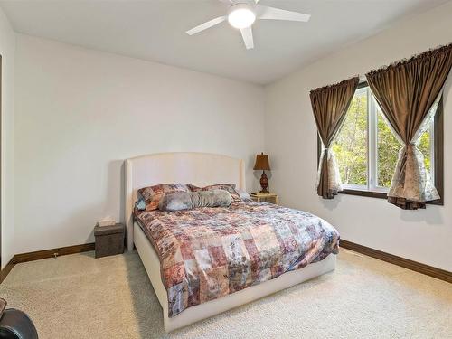 57 54315 Rge Rd 251, Rural Sturgeon County, AB - Indoor Photo Showing Bedroom