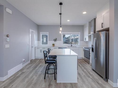 130 804 Welsh Drive, Edmonton, AB - Indoor Photo Showing Kitchen With Upgraded Kitchen