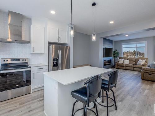 130 804 Welsh Drive, Edmonton, AB - Indoor Photo Showing Kitchen With Upgraded Kitchen