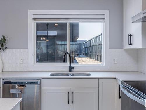 130 804 Welsh Drive, Edmonton, AB - Indoor Photo Showing Kitchen With Double Sink