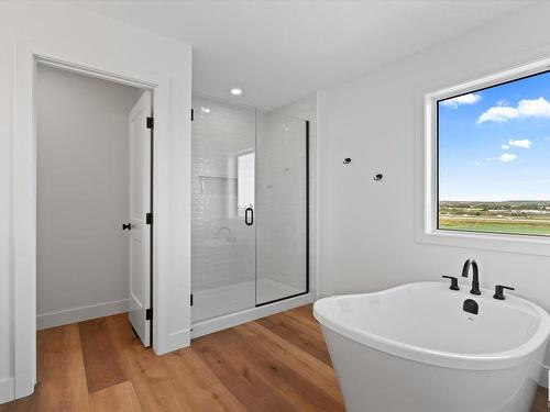 39 Darby Crescent, Spruce Grove, AB - Indoor Photo Showing Bathroom