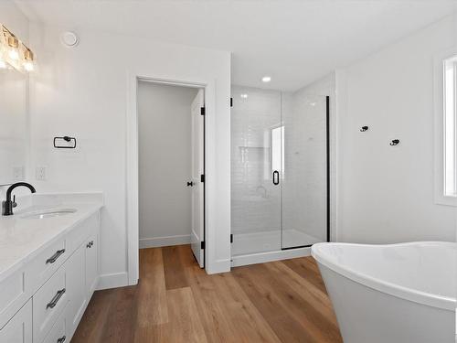 39 Darby Crescent, Spruce Grove, AB - Indoor Photo Showing Bathroom