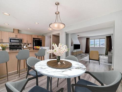 12 Fairfax Lane, Devon, AB - Indoor Photo Showing Dining Room