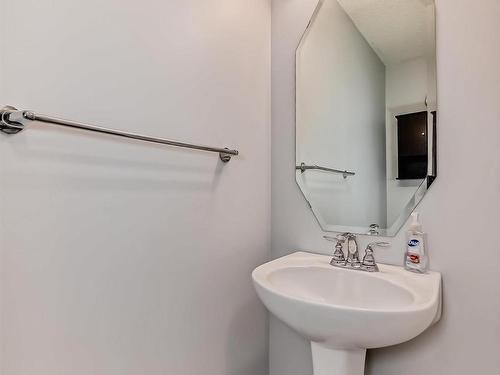 12 Fairfax Lane, Devon, AB - Indoor Photo Showing Bathroom