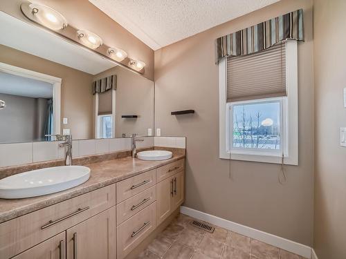 12 Fairfax Lane, Devon, AB - Indoor Photo Showing Bathroom