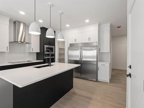 17907 73 Street, Edmonton, AB - Indoor Photo Showing Kitchen With Upgraded Kitchen