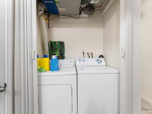 1498 Lakewood Road, Edmonton, AB - Indoor Photo Showing Laundry Room