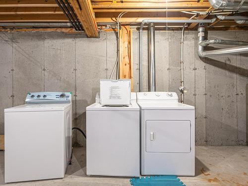 195 230 Edwards Drive, Edmonton, AB - Indoor Photo Showing Laundry Room